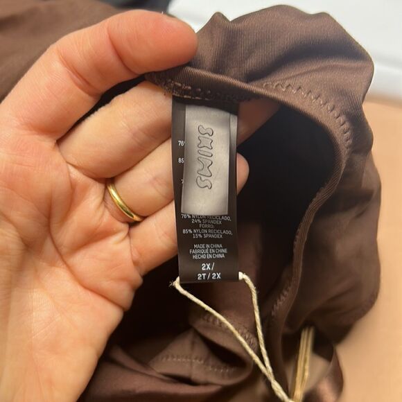 - BNWT Skims Swim Scoop Neck One Piece Cocoa - Picture 6 of 7